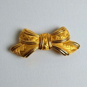 Vintage Paquette Bow Belt Buckle